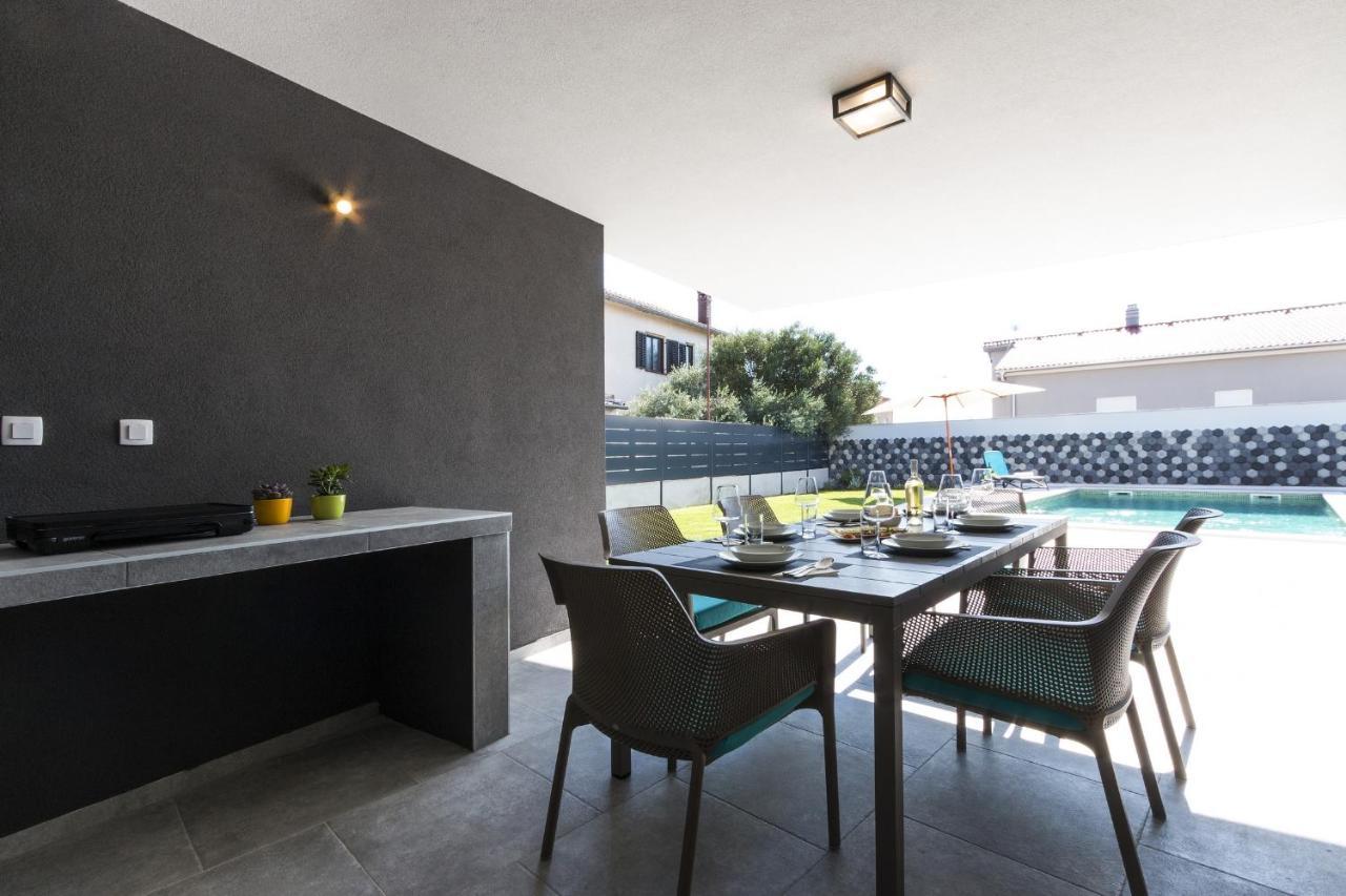 Modern 3-Bedroom Villa With A Private Pool Pula Zewnętrze zdjęcie