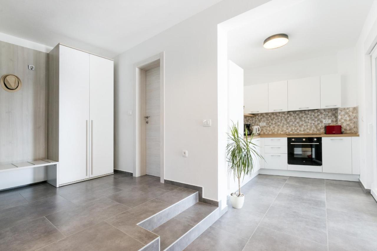 Modern 3-Bedroom Villa With A Private Pool Pula Zewnętrze zdjęcie