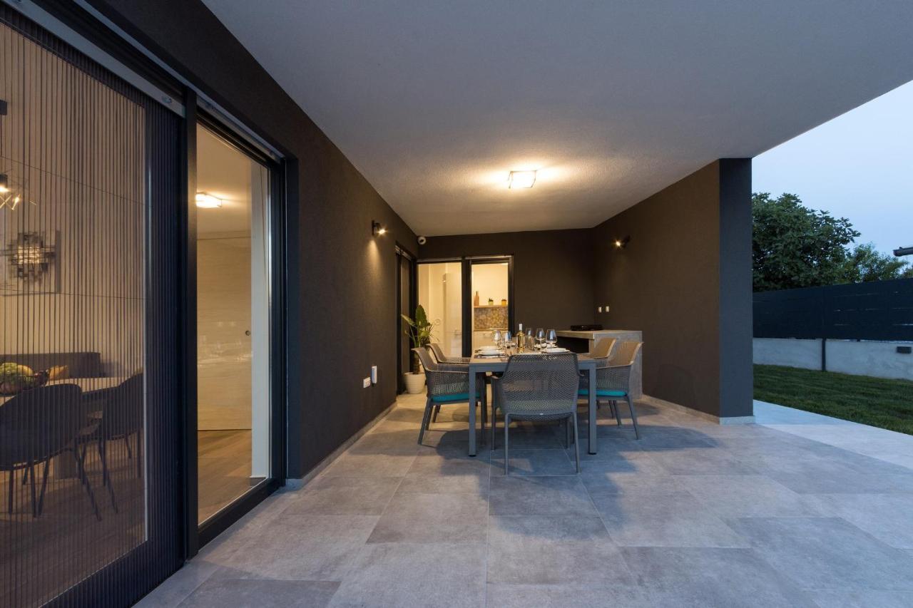 Modern 3-Bedroom Villa With A Private Pool Pula Zewnętrze zdjęcie