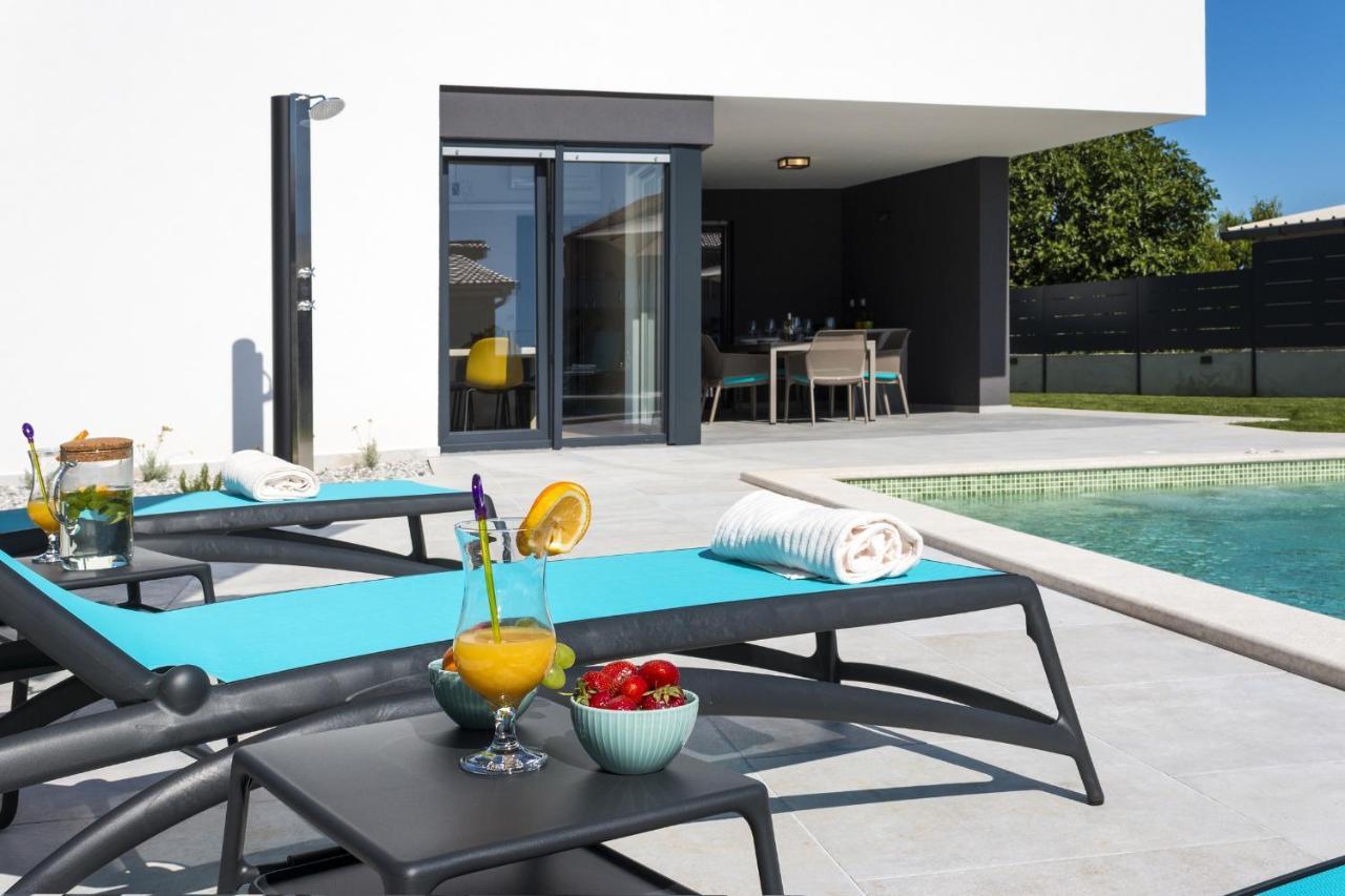 Modern 3-Bedroom Villa With A Private Pool Pula Zewnętrze zdjęcie